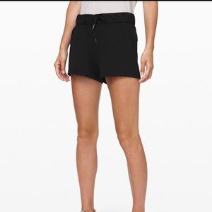 Lululemon On the Fly Short, Size 10